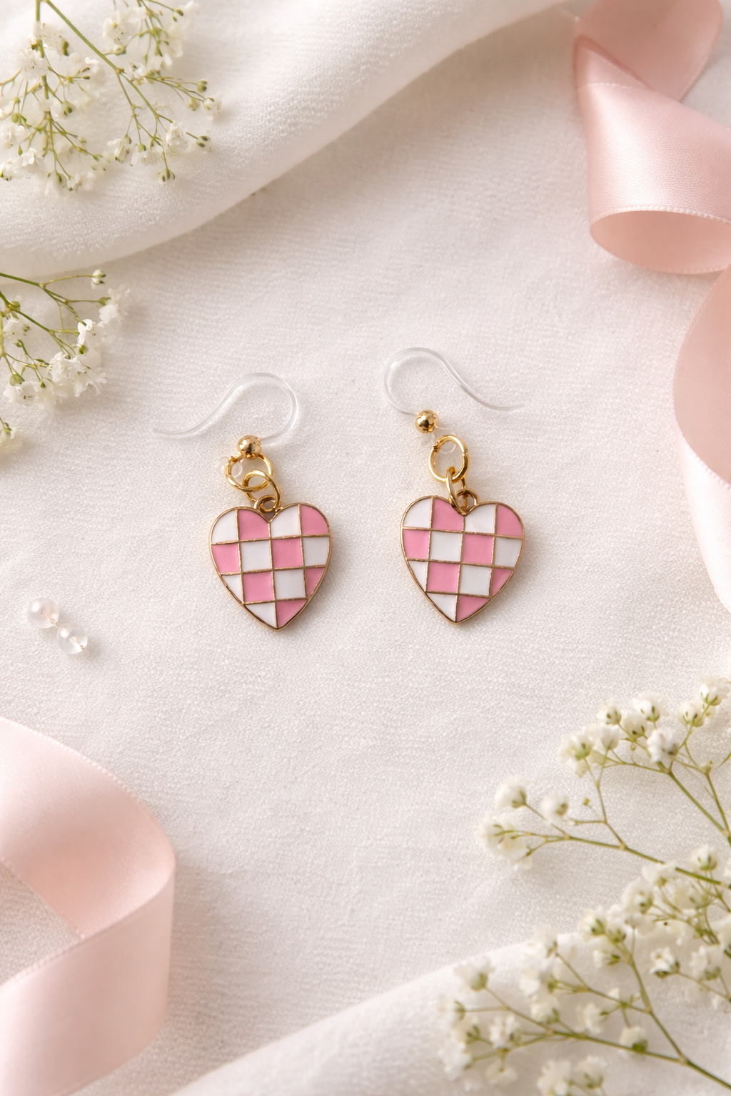 Checkerboard Heart Dangle Earrings – Pink or Black | Hypoallergenic