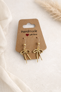 Minimal Gold Bow Earrings – Lightweight Dangle Earrings for Sensitive Ears